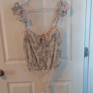 Free People Floral Bodysuit with Ruffle Sleeves NWT SIZE SMALL